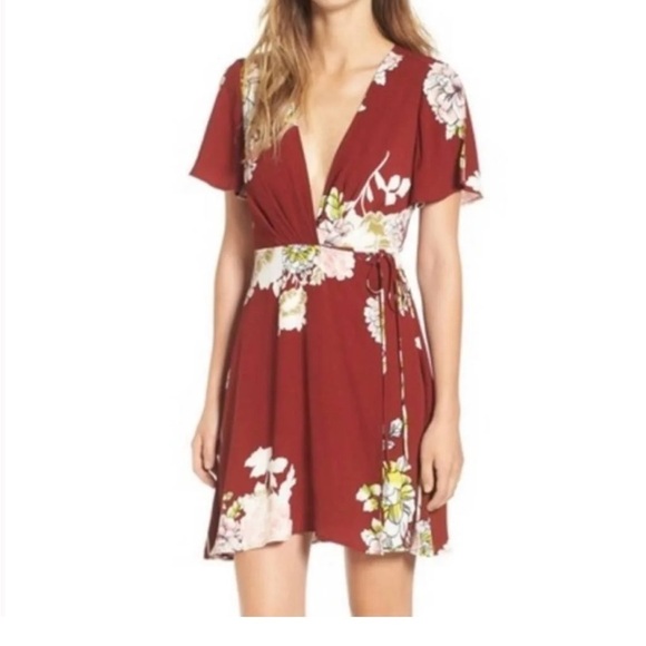 ASTR The Label Floral Wrap Mini Dress Size S - Picture 1 of 12